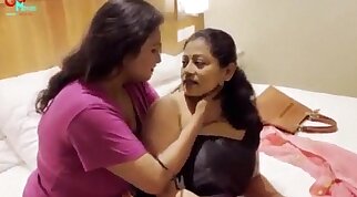 Indian lesbian sex at Didi aur Bai Hotel